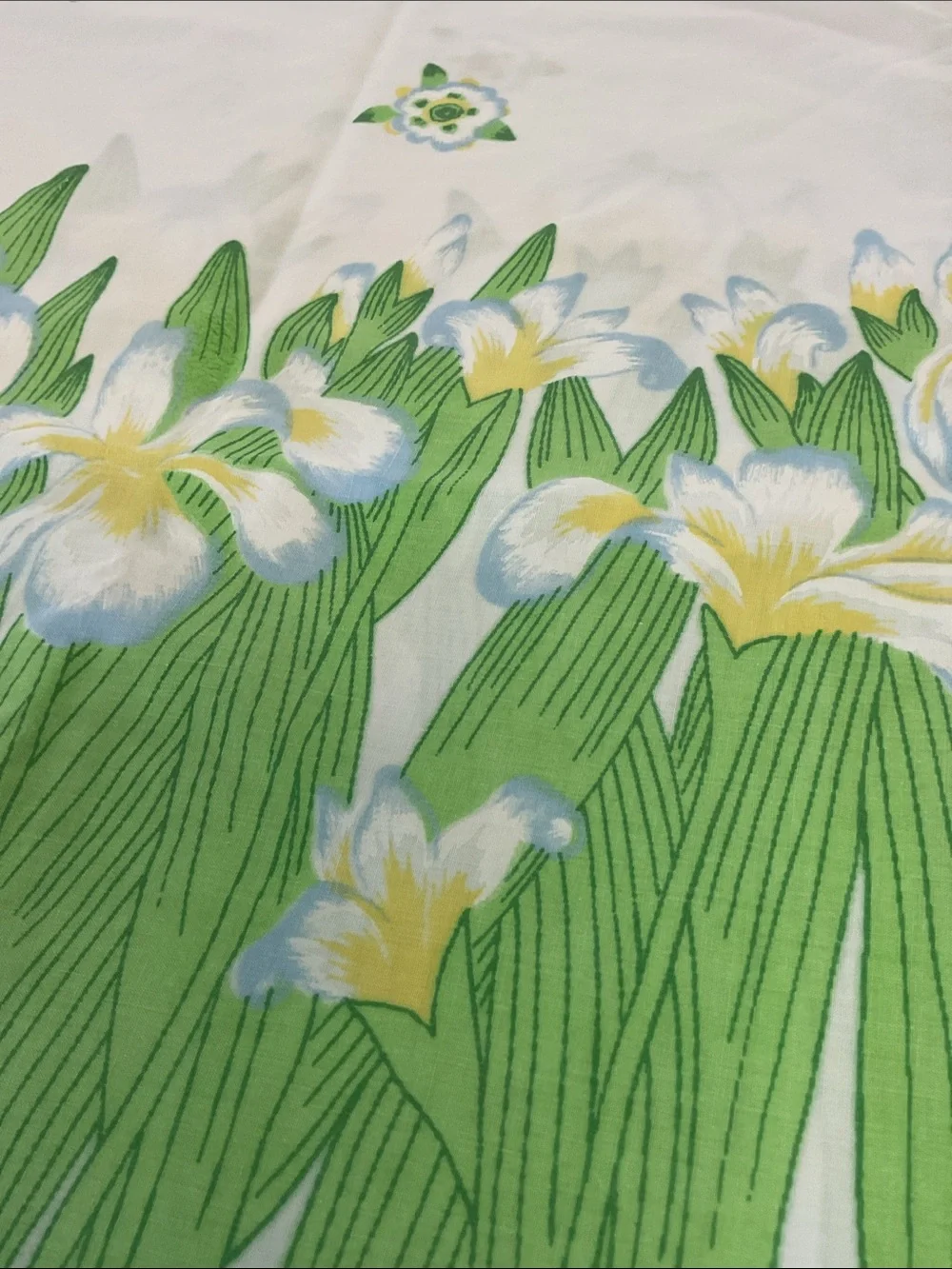 Tennessee Iris 1978 pillowcases. Tastemaker vintage